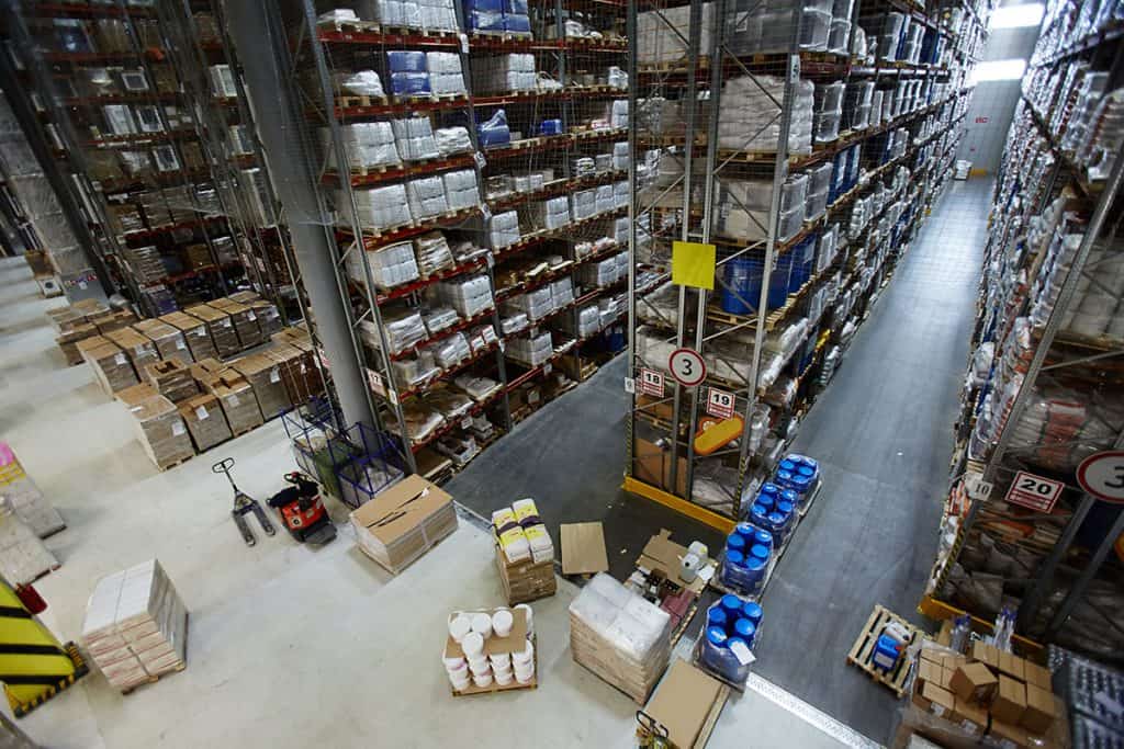 Pallet Tracking System: IoT vs. AI Vision in 3PL Warehouses 3 packed goods