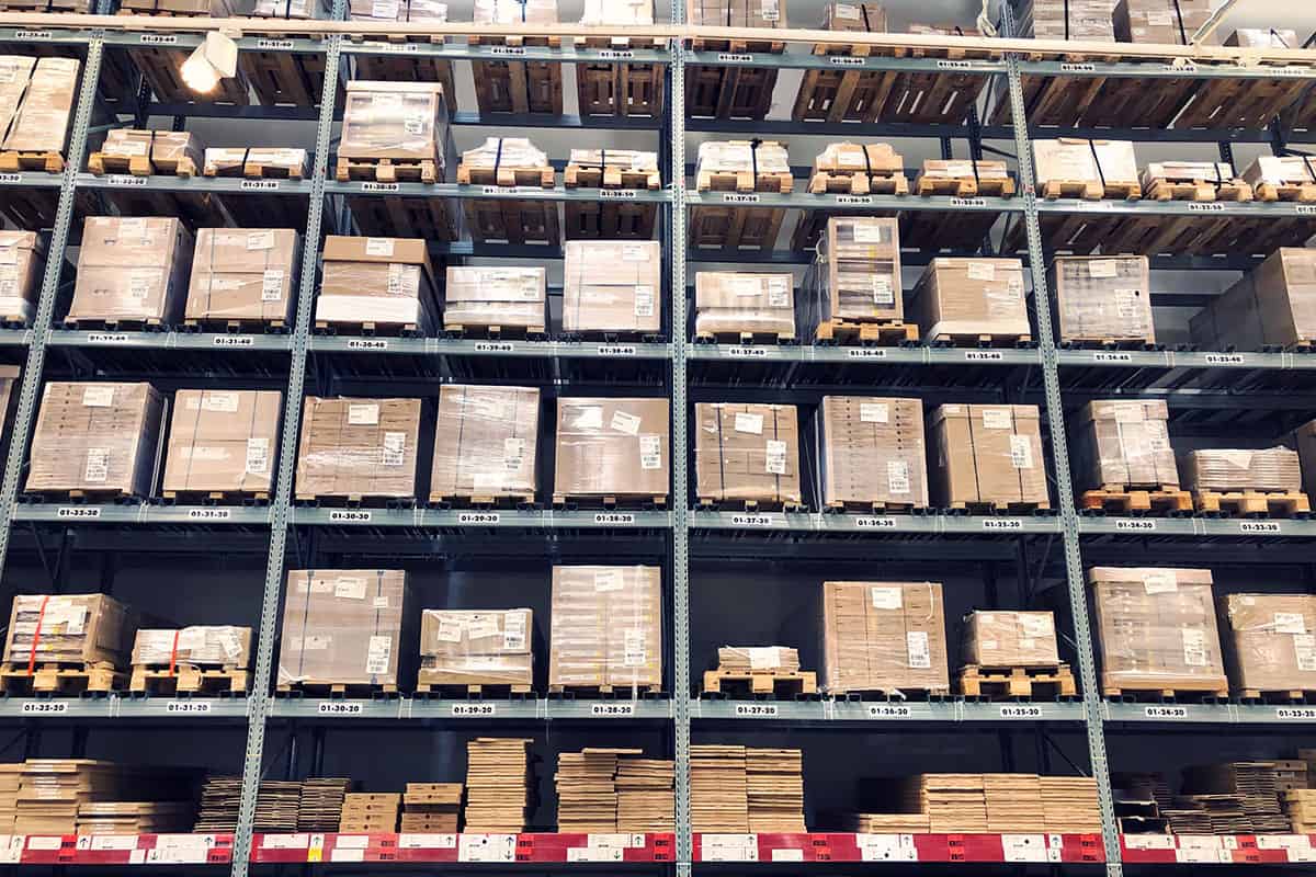 Pallet Tracking System: IoT vs. AI Vision in 3PL Warehouses 6 self service storage