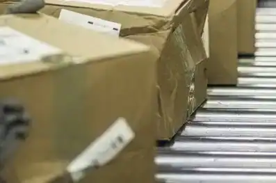 Warehouse Receiving 6 damaged parcel detection
