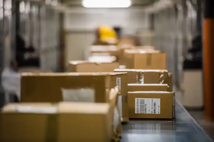 Warehouse Receiving 3 iStock 660445496